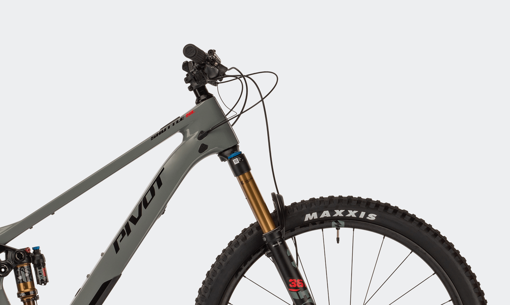 Pivot Shuttle SL Bike detail image 3.png